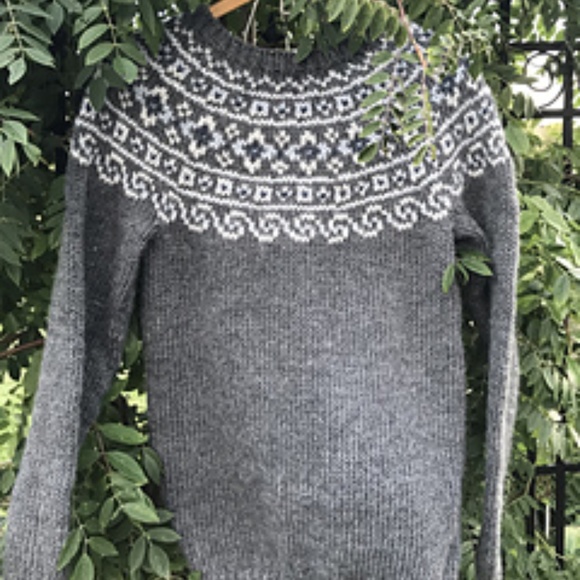Hand Knit Wool Sweater - Picture 3 of 3
